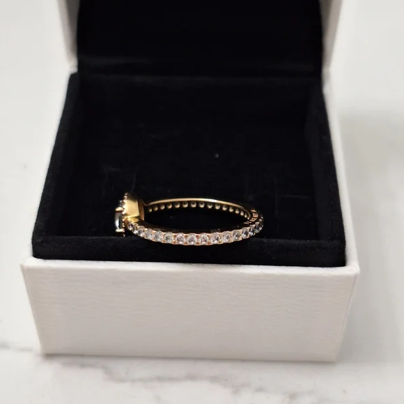 Pandora Classic Sparkle Halo CZ Ring - Picture 10 of 12